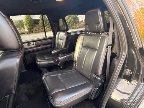 Used 2015 Ford Expedition Platinum image 25
