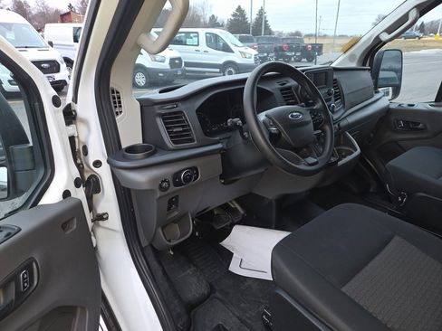 Used 2023 Ford Transit 250 Low Roof AWD w/ Exterior Upgrade Package image 5