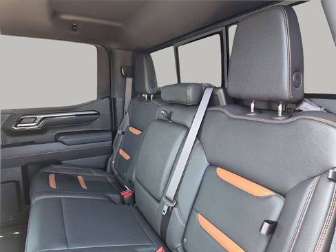 Used 2025 GMC Sierra 1500 AT4 w/ AT4 Premium Package AWD/4WD image 22