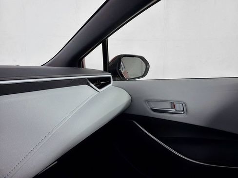 Used 2025 Toyota Corolla SE FWD image 36