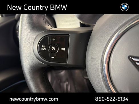 Used 2024 MINI Cooper SE w/ Signature Upholstery Package image 19