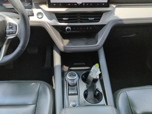Certified 2025 Ford Explorer Active w/ Active Comfort Package AWD/4WD image 22