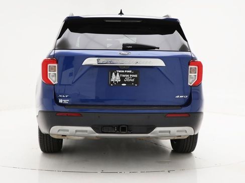Used 2023 Ford Explorer XLT w/ Equipment Group 202A image 7