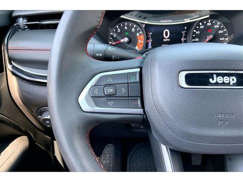 Used 2024 Jeep Compass Trailhawk AWD/4WD image 17