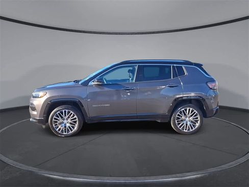 Used 2022 Jeep Compass Limited w/ Elite Group image 5