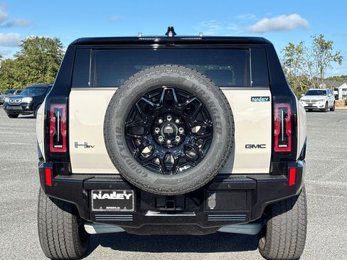 New 2026 GMC Hummer EV SUV image 33