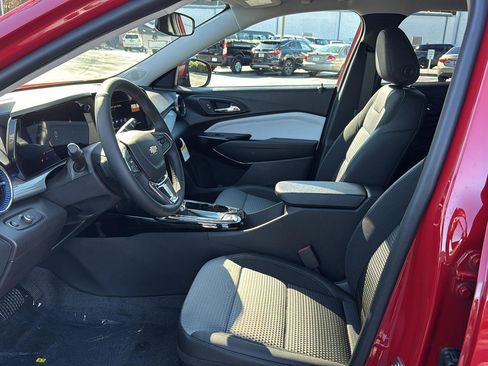 New 2026 Chevrolet Trax LT w/ Driver Confidence Package image 8