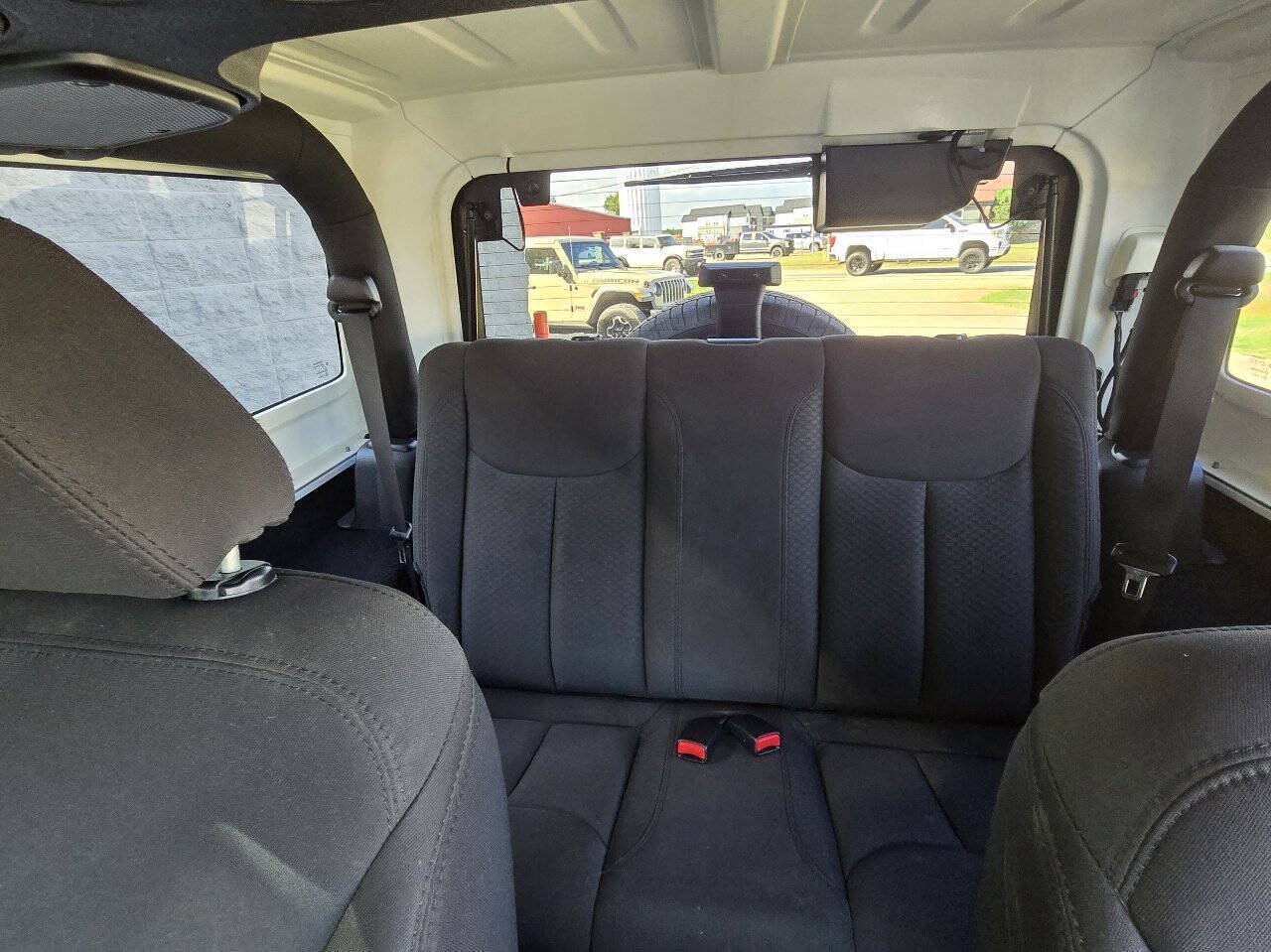 Used 2016 Jeep Wrangler Sport AWD/4WD image 11