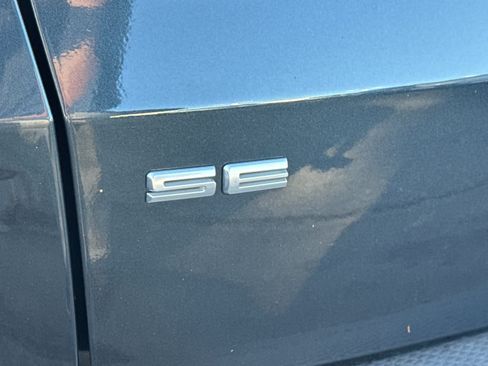 Certified 2022 Ford Escape SE w/ SE Sport Appearance Package FWD image 10