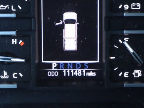 Used 2019 Toyota Tundra SR5 w/ SR5 Upgrade Package image 30