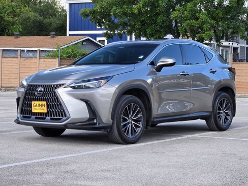 Used 2024 Lexus NX 250 FWD w/ Towing Package (2000 Lbs) image 8