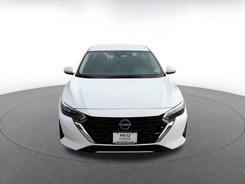 Used 2025 Nissan Sentra SV image 4