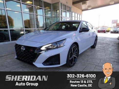 Used 2025 Nissan Altima 2.5 SR w/ SR Premium Package image 1