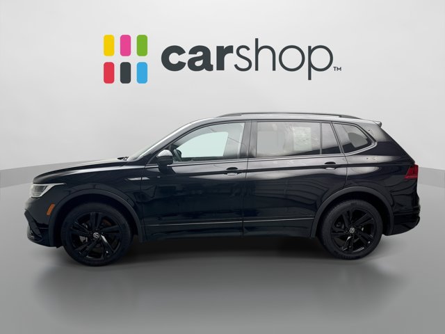 Used 2023 Volkswagen Tiguan SE R-Line AWD/4WD image 2