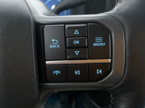 Certified 2024 Ford F250 Lariat w/ Black Appearance Package image 7