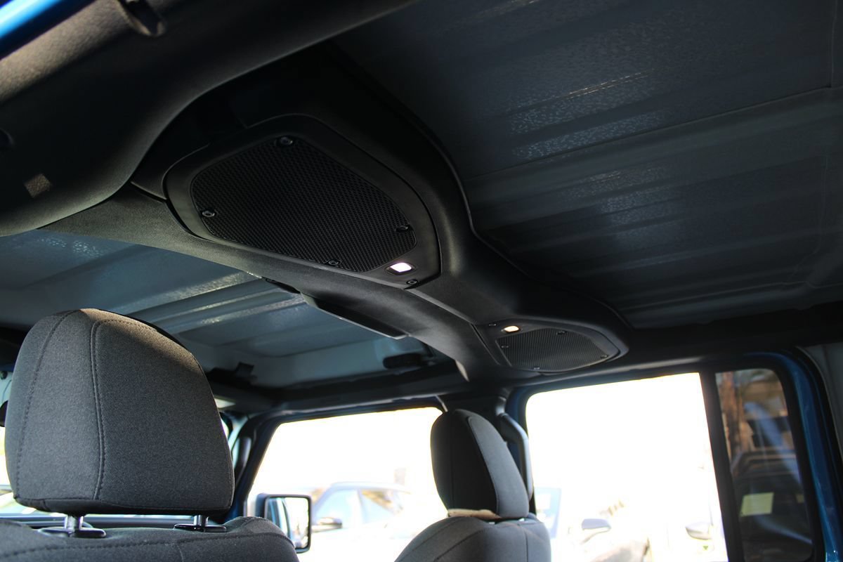 Used 2024 Jeep Wrangler Unlimited AWD/4WD image 23