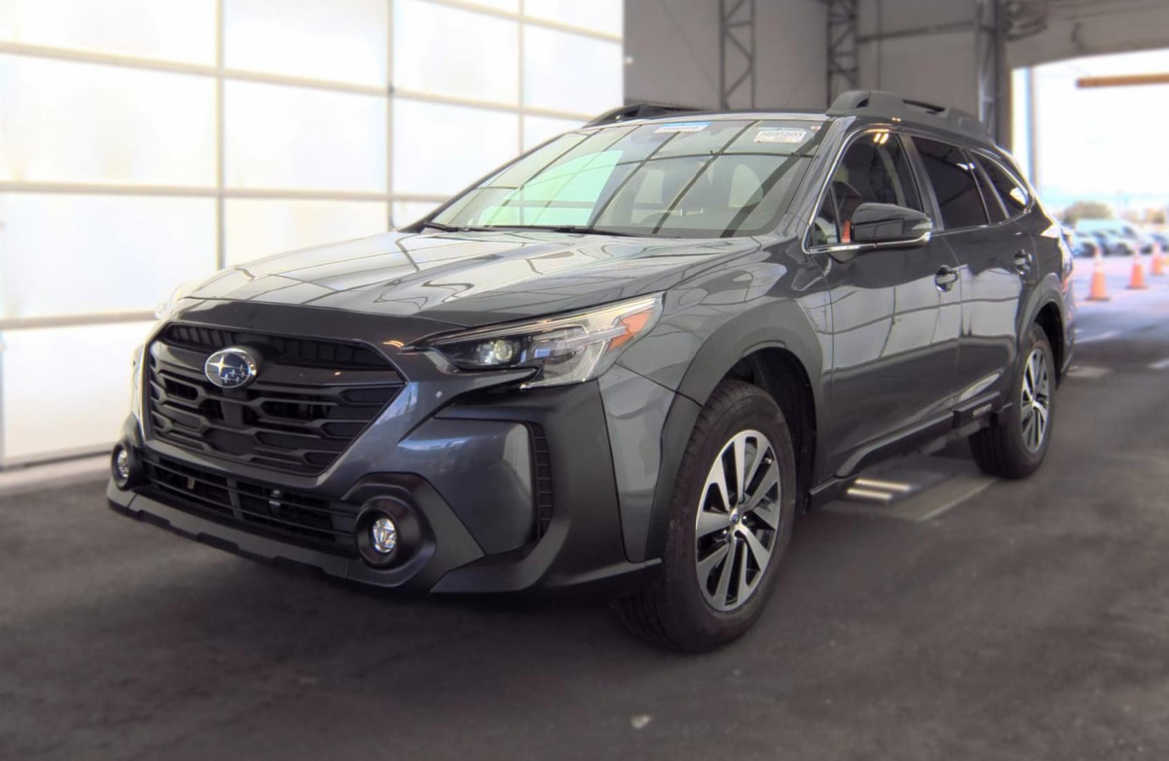 Used 2024 Subaru Outback Premium AWD/4WD image 1