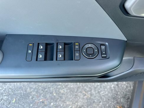 New 2025 Kia K4 LXS image 41