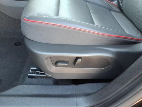 Used 2023 Buick Envision Essence w/ Sport Touring Package AWD/4WD image 16