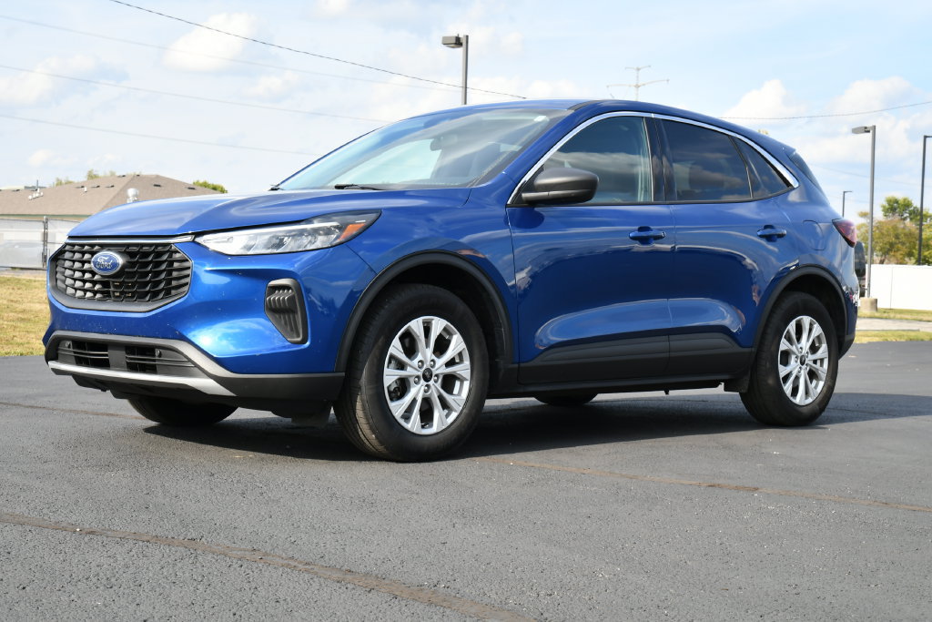 Used 2023 Ford Escape Active AWD/4WD image 3