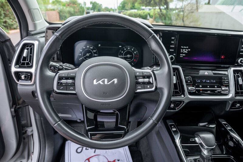 Used 2023 Kia Sorento SX FWD image 11