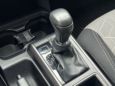 Used 2023 Toyota Tacoma TRD Off-Road image 26