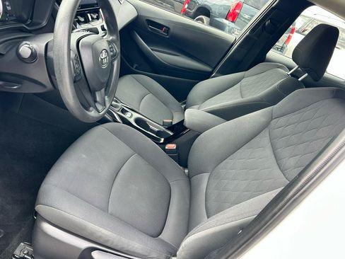Used 2022 Toyota Corolla LE FWD image 6