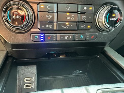 Used 2020 Ford F150 Raptor w/ Equipment Group 802A Luxury AWD/4WD image 21