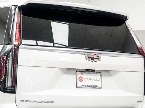 Used 2023 Cadillac Escalade Premium Luxury image 13