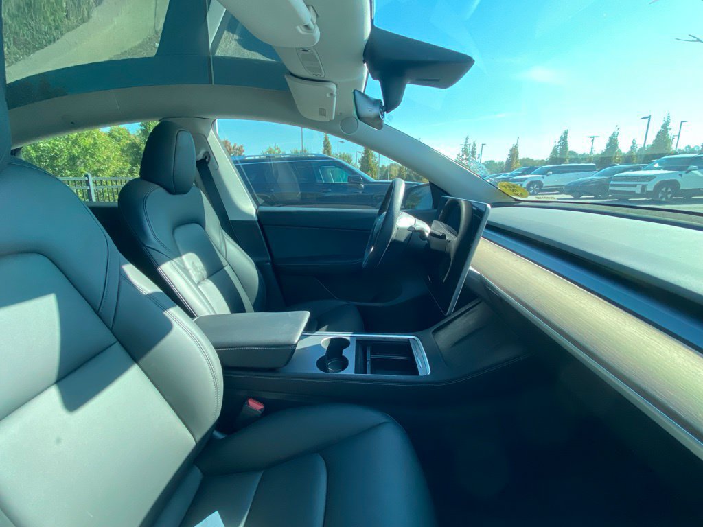 Used 2022 Tesla Model Y Long Range AWD/4WD image 7