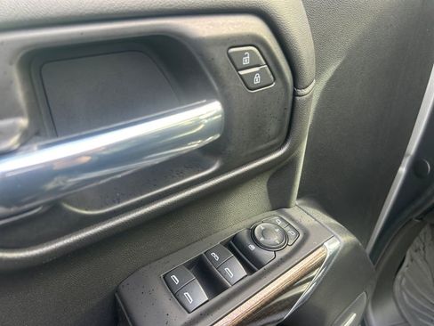 Used 2020 Chevrolet Silverado 1500 LT Trail Boss image 23