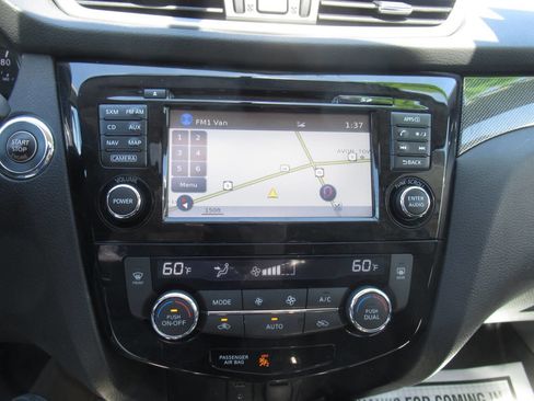 Used 2016 Nissan Rogue SL w/ SL Premium Package AWD/4WD image 33