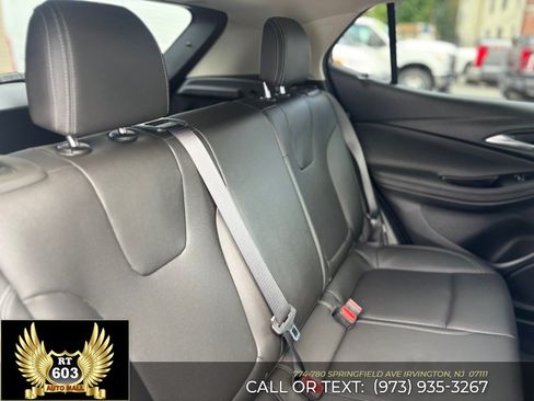 Used 2024 Buick Encore GX Sport Touring FWD image 11