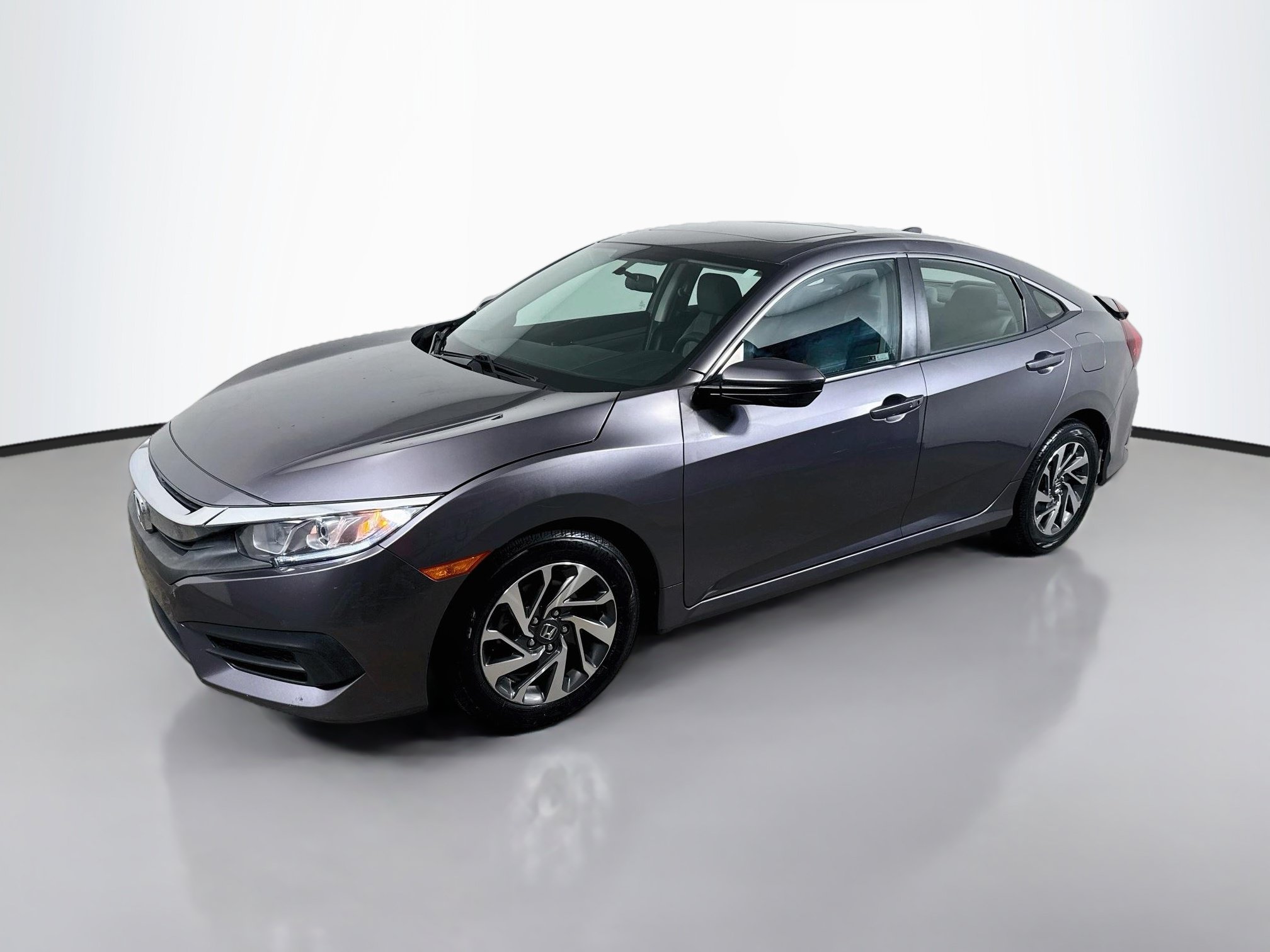 Used 2018 Honda Civic EX image 3
