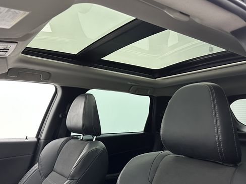 Used 2023 Mitsubishi Outlander SE image 5