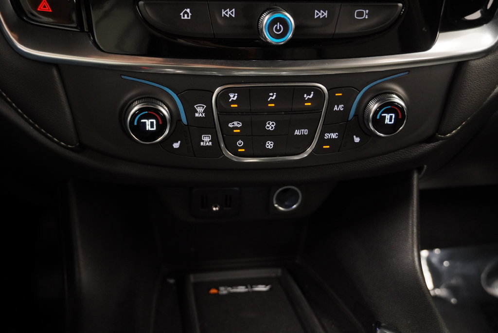 Used 2023 Chevrolet Traverse LT FWD image 28