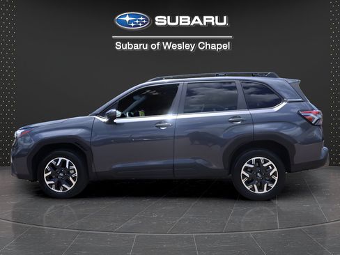 Used 2025 Subaru Forester Premium w/ Convenience Package #1 AWD/4WD image 4