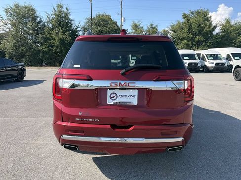 Used 2020 GMC Acadia Denali w/ Technology Package FWD image 6