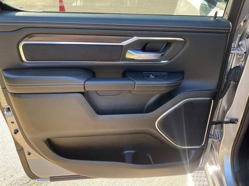 Used 2025 RAM 1500 Laramie w/ Sport Appearance Package AWD/4WD image 10