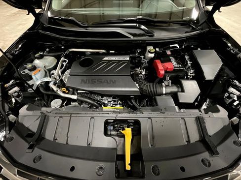 Used 2024 Nissan Rogue SV image 10