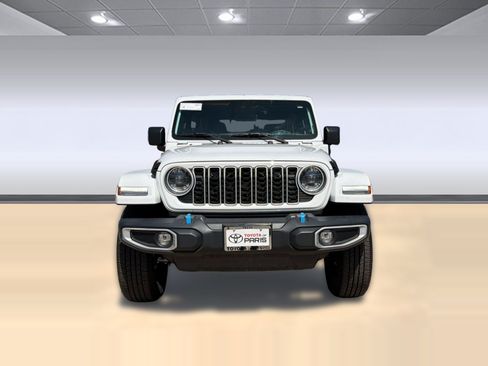 Used 2024 Jeep Wrangler Unlimited Sahara AWD/4WD image 6