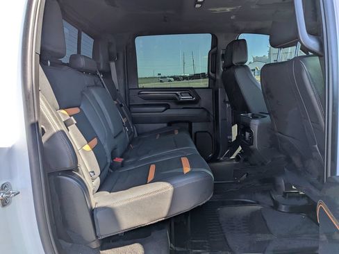 Used 2025 GMC Sierra 3500 AT4 w/ AT4 Premium Plus Package AWD/4WD image 21