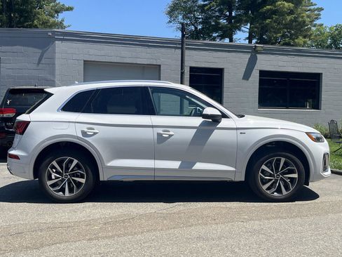 Used 2024 Audi Q5 2.0T Premium Plus AWD/4WD image 3