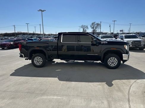 Used 2020 GMC Sierra 2500 SLE w/ SLE Value Package; image 2