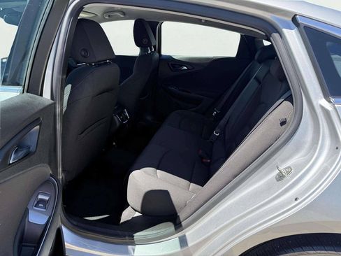 Used 2022 Chevrolet Malibu LT FWD image 11