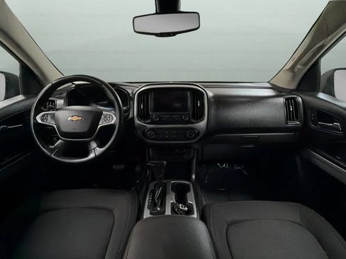 Used 2018 Chevrolet Colorado LT w/ LT Convenience Package AWD/4WD image 9