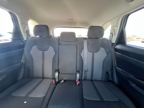 Used 2023 Kia Sorento LX image 39