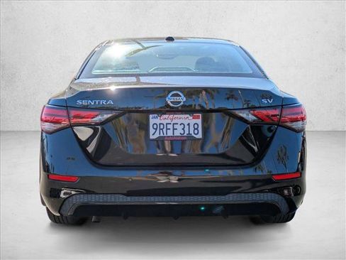 Used 2021 Nissan Sentra SV image 7