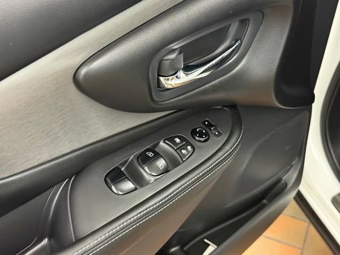 Used 2023 Nissan Murano SV w/ SV Midnight Edition Package AWD/4WD image 14