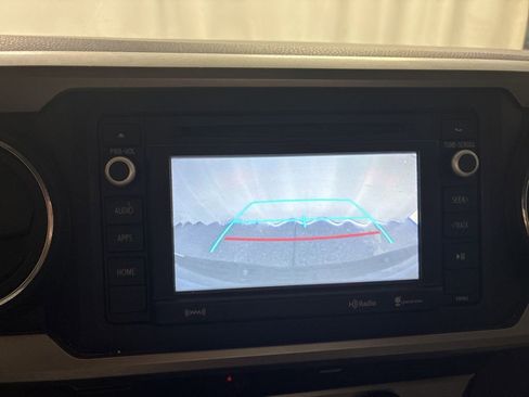 Used 2017 Toyota Tacoma SR5 image 16